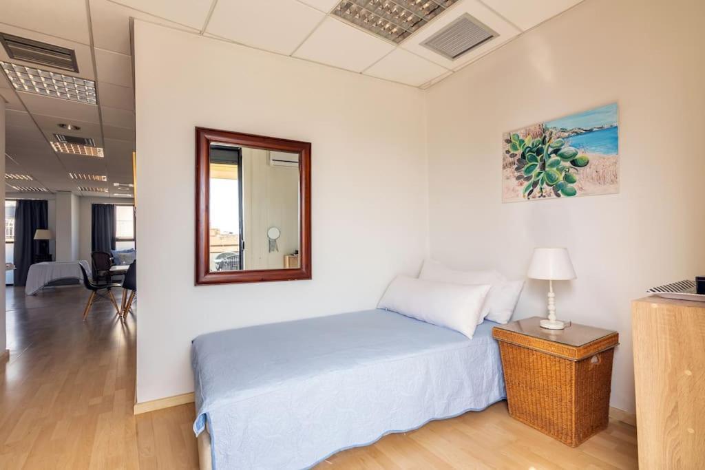 Downtown Spacious Loft Apartment Just 3 Minutes From City Centre Heraklion (Crete) Exterior foto